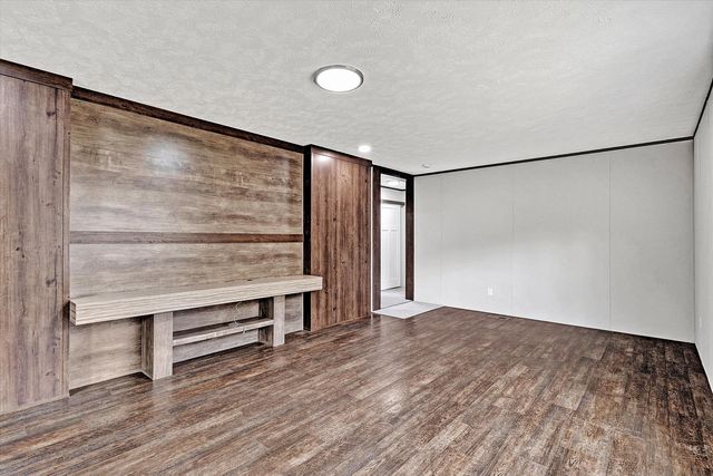 110 Holly DR, Covington, VA 24426