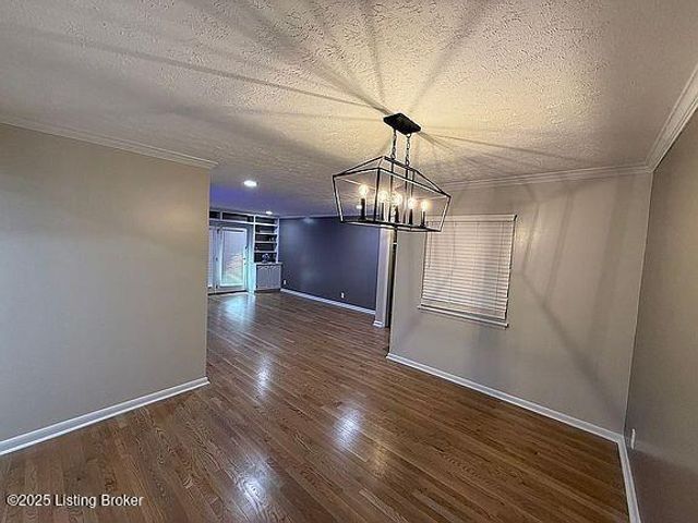 1815 Gardiner Ln B20, Louisville, KY 40205