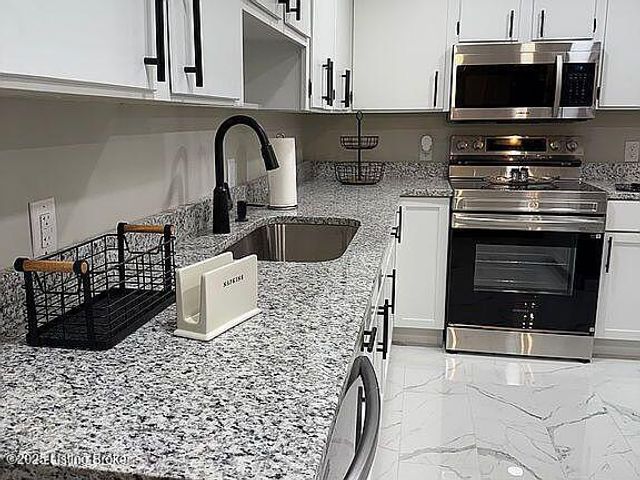 1815 Gardiner Ln B20, Louisville, KY 40205