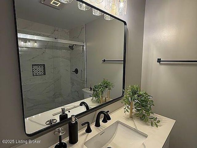 1815 Gardiner Ln B20, Louisville, KY 40205