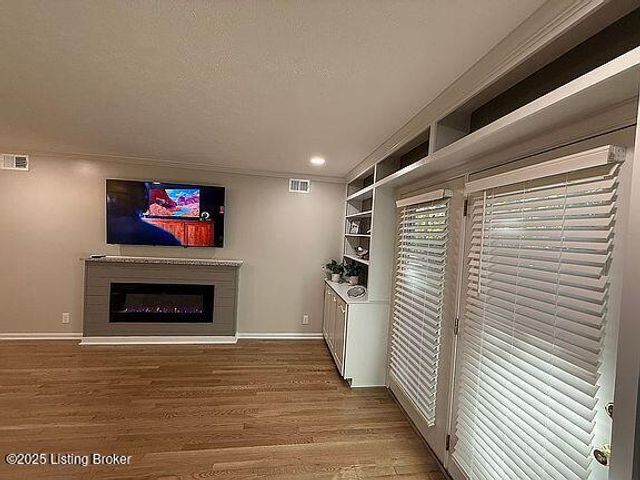 1815 Gardiner Ln B20, Louisville, KY 40205