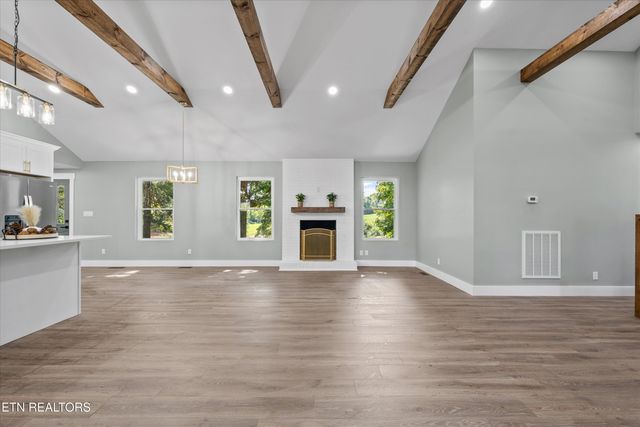 1939 Smoky View Circle, Maryville, TN 37801