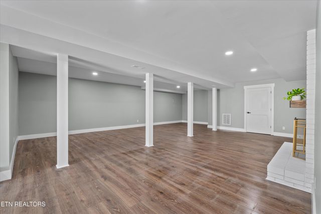 1939 Smoky View Circle, Maryville, TN 37801