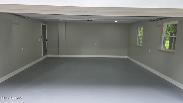 1939 Smoky View Circle, Maryville, TN 37801