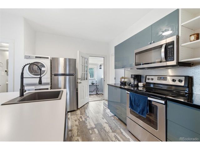 720 E 8th St, Loveland, CO 80537