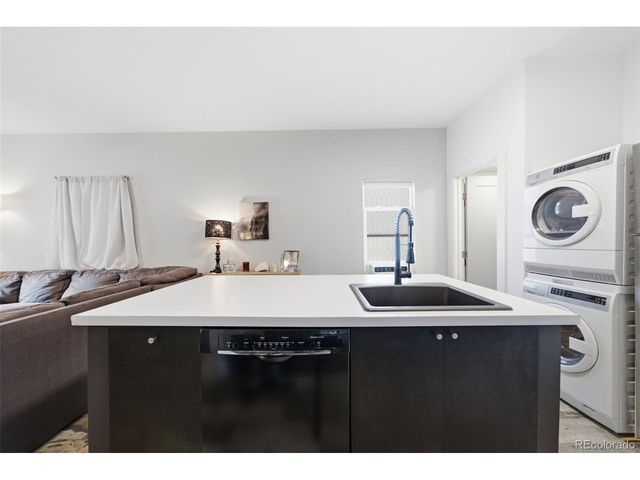 720 E 8th St, Loveland, CO 80537