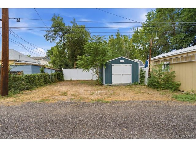 720 E 8th St, Loveland, CO 80537