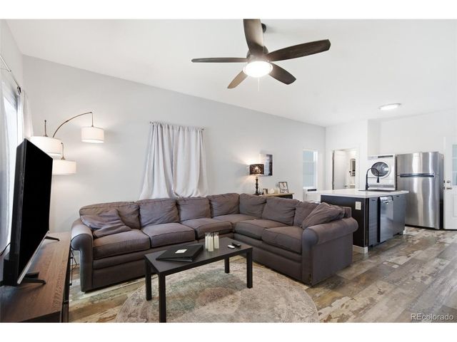 720 E 8th St, Loveland, CO 80537