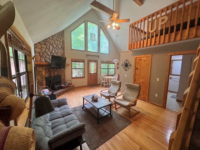 256 High Top Lane, Andrews, NC 28901
