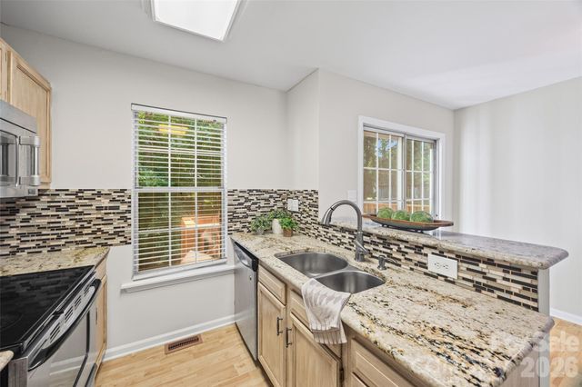 8117 Circle Tree Lane, Charlotte, NC 28277