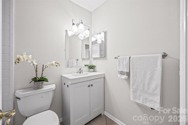 8117 Circle Tree Lane, Charlotte, NC 28277