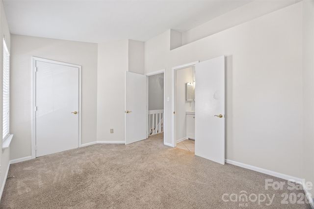 8117 Circle Tree Lane, Charlotte, NC 28277
