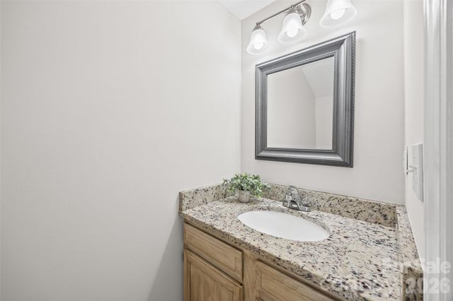 8117 Circle Tree Lane, Charlotte, NC 28277
