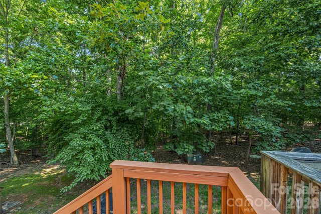 8117 Circle Tree Lane, Charlotte, NC 28277