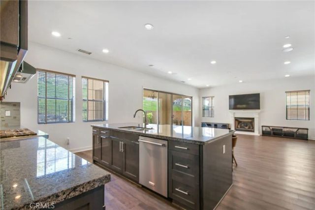 731 E Orange Blossom, Azusa, CA 91702