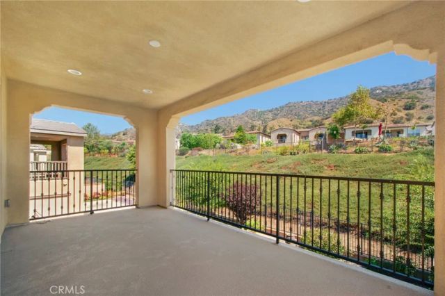 731 E Orange Blossom, Azusa, CA 91702