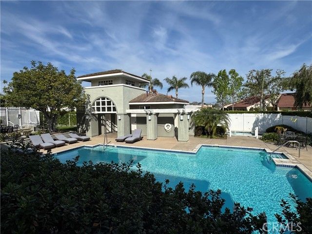 7831 Daisy Circle, Huntington Beach, CA 92648