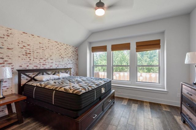 111 Brookside ST, Hutto, TX 78634