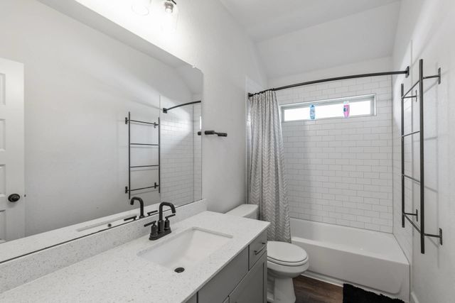 111 Brookside ST, Hutto, TX 78634
