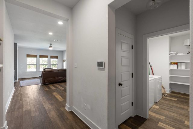 111 Brookside ST, Hutto, TX 78634