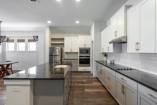 111 Brookside ST, Hutto, TX 78634