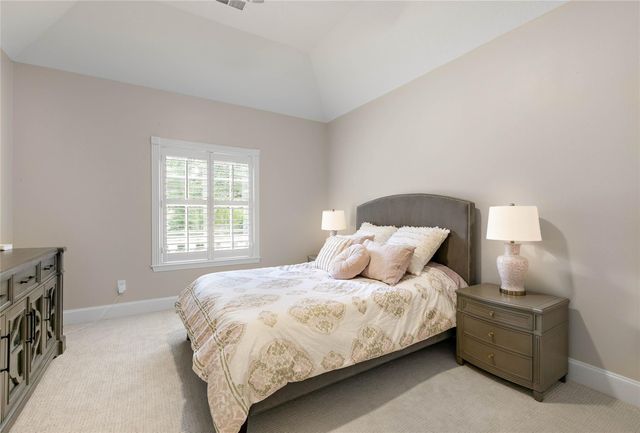 6 Steepbank Drive, The Woodlands, TX 77381