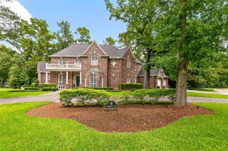 6 Steepbank Drive, The Woodlands, TX 77381