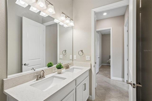11040 BANYAN BREEZE BOULEVARD, Land O Lakes, FL 34638