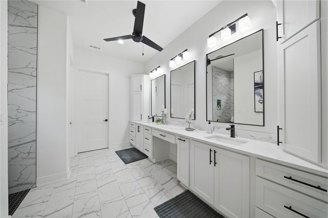 13886 Dartmoor Road, Bentonville, AR 72712