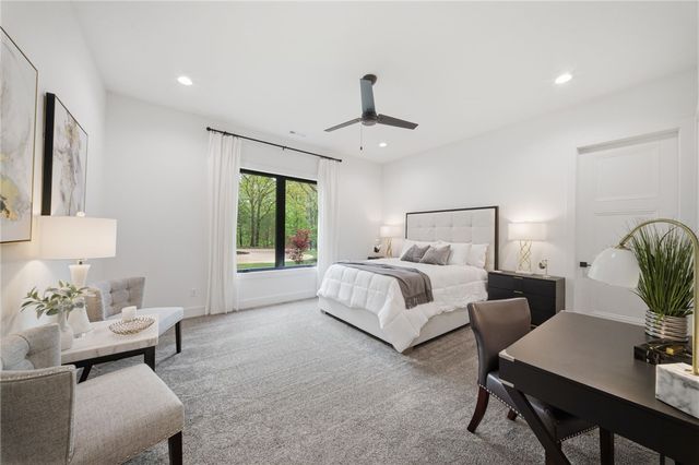 13886 Dartmoor Road, Bentonville, AR 72712