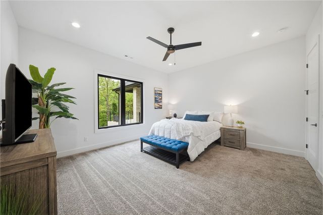 13886 Dartmoor Road, Bentonville, AR 72712