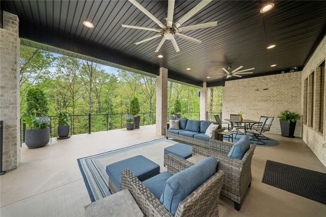 13886 Dartmoor Road, Bentonville, AR 72712