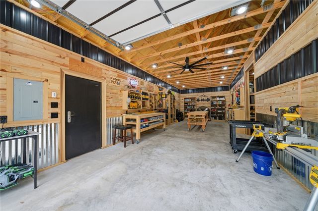13886 Dartmoor Road, Bentonville, AR 72712