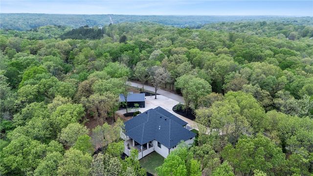 13886 Dartmoor Road, Bentonville, AR 72712