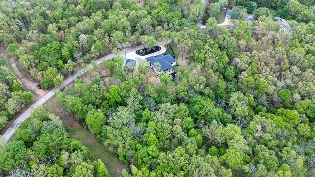 13886 Dartmoor Road, Bentonville, AR 72712