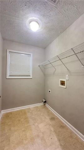 2016 Jameson Circle, Lawrenceville, GA 30043