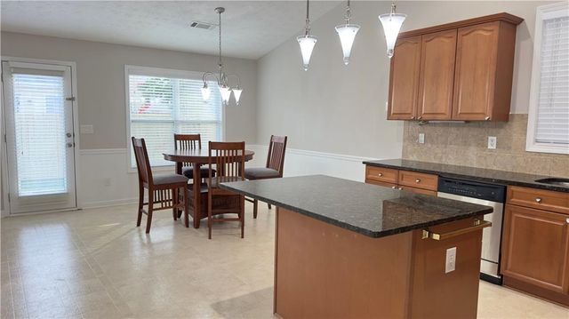 2016 Jameson Circle, Lawrenceville, GA 30043