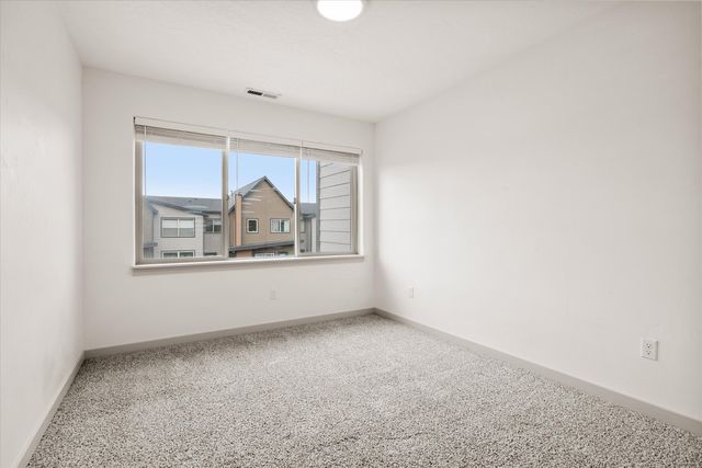 550 NW 28th Court, Redmond, OR 97756