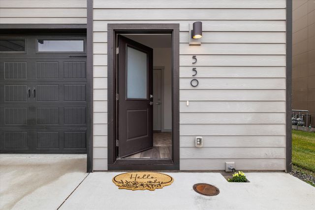 550 NW 28th Court, Redmond, OR 97756