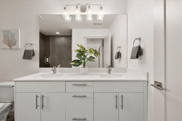 550 NW 28th Court, Redmond, OR 97756