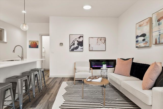 550 NW 28th Court, Redmond, OR 97756