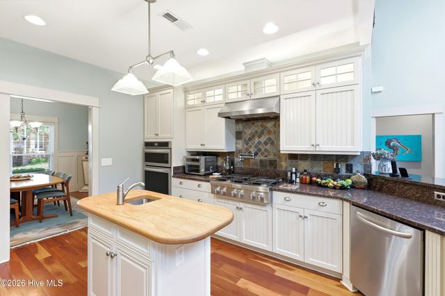 1615 Airlie Forest Court, Wilmington, NC 28403