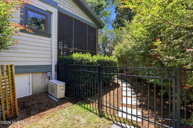 1615 Airlie Forest Court, Wilmington, NC 28403