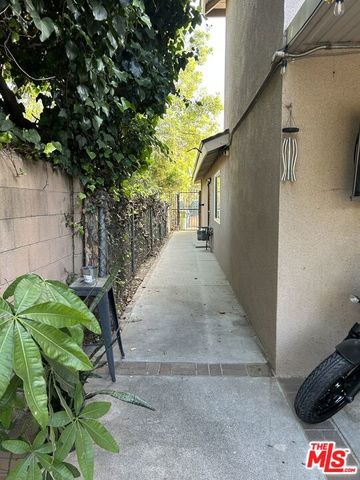 10844 Wolcott Place, San Fernando, CA 91345