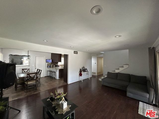 10844 Wolcott Place, San Fernando, CA 91345