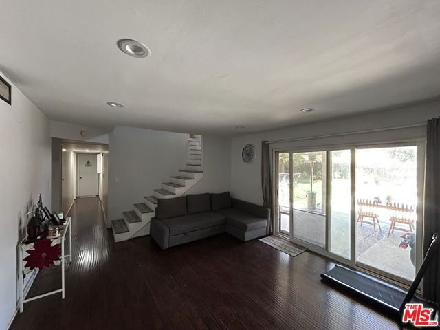 10844 Wolcott Place, San Fernando, CA 91345