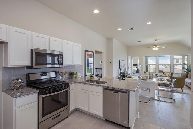 681 Nautical LOOP, Kyle, TX 78640