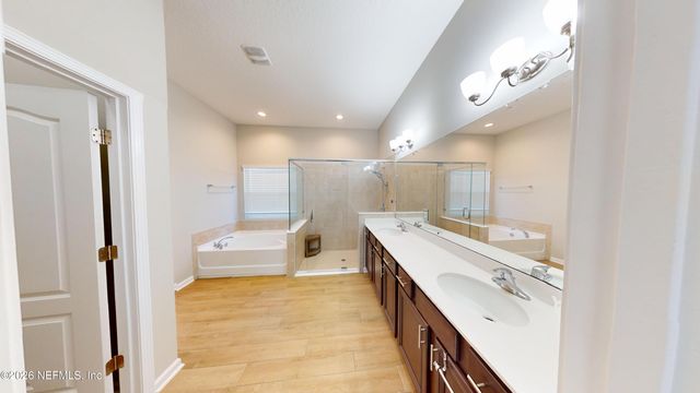 15790 WHITEBARK Drive, Jacksonville, FL 32218