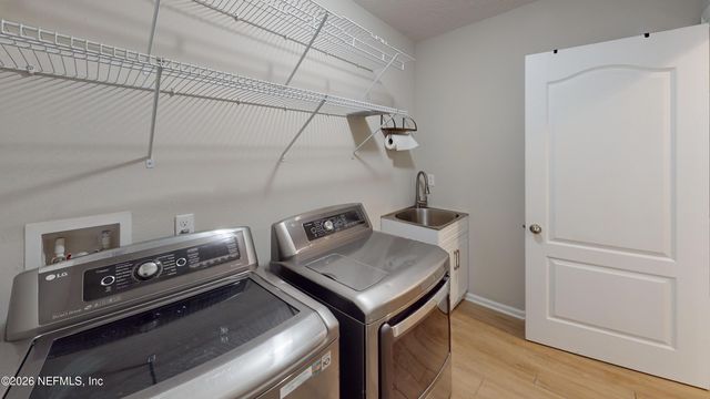 15790 WHITEBARK Drive, Jacksonville, FL 32218