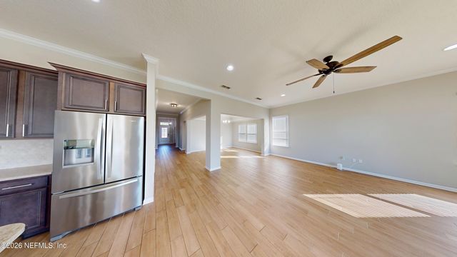15790 WHITEBARK Drive, Jacksonville, FL 32218